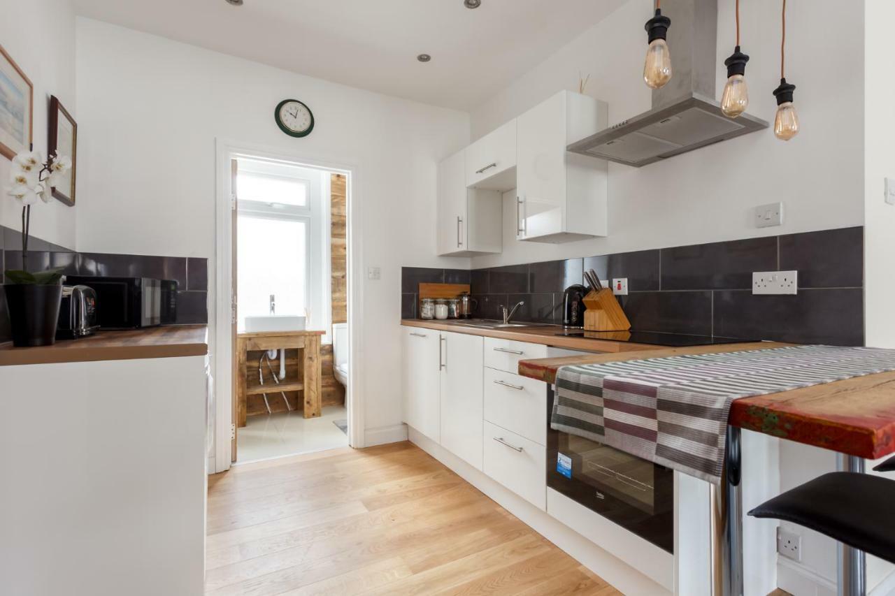 Stylish Town Centre Apartment Close To Beach And Shops Bournemouth Exterior foto