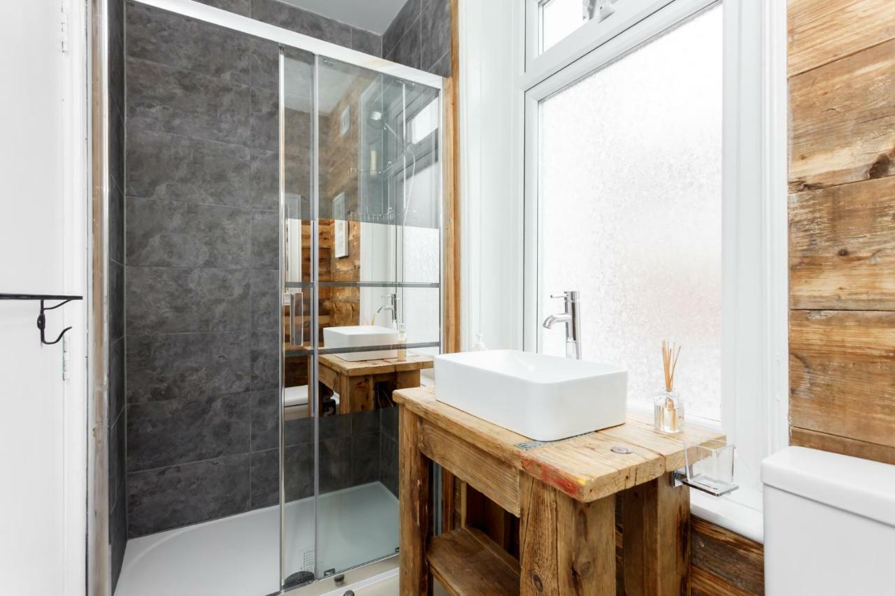 Stylish Town Centre Apartment Close To Beach And Shops Bournemouth Exterior foto